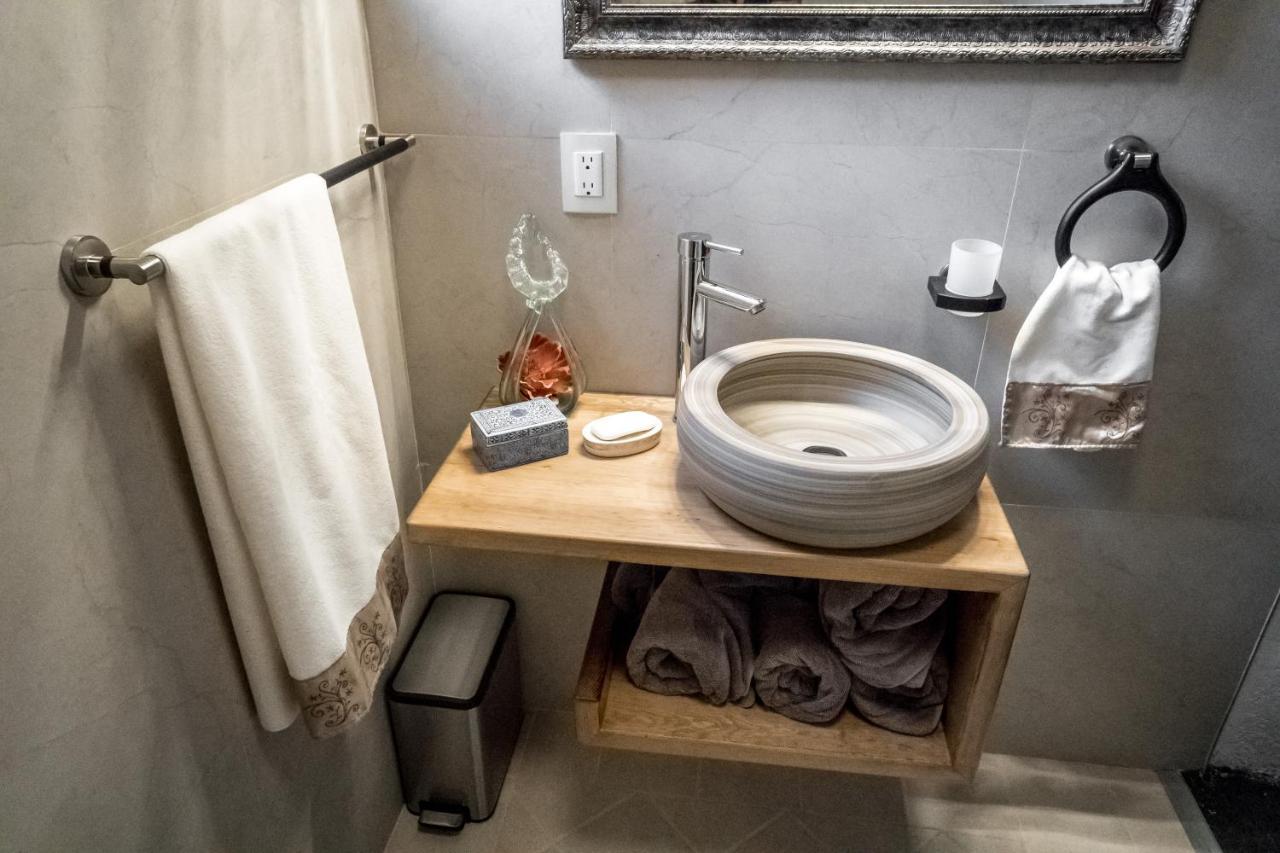Apartamento Depa Lulú Zona Hotelera, Caseta De Cobro A Silao