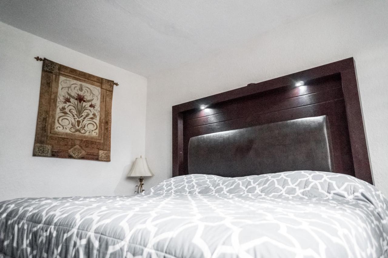 Apartamento Depa Lulú Zona Hotelera, Caseta De Cobro A Silao *